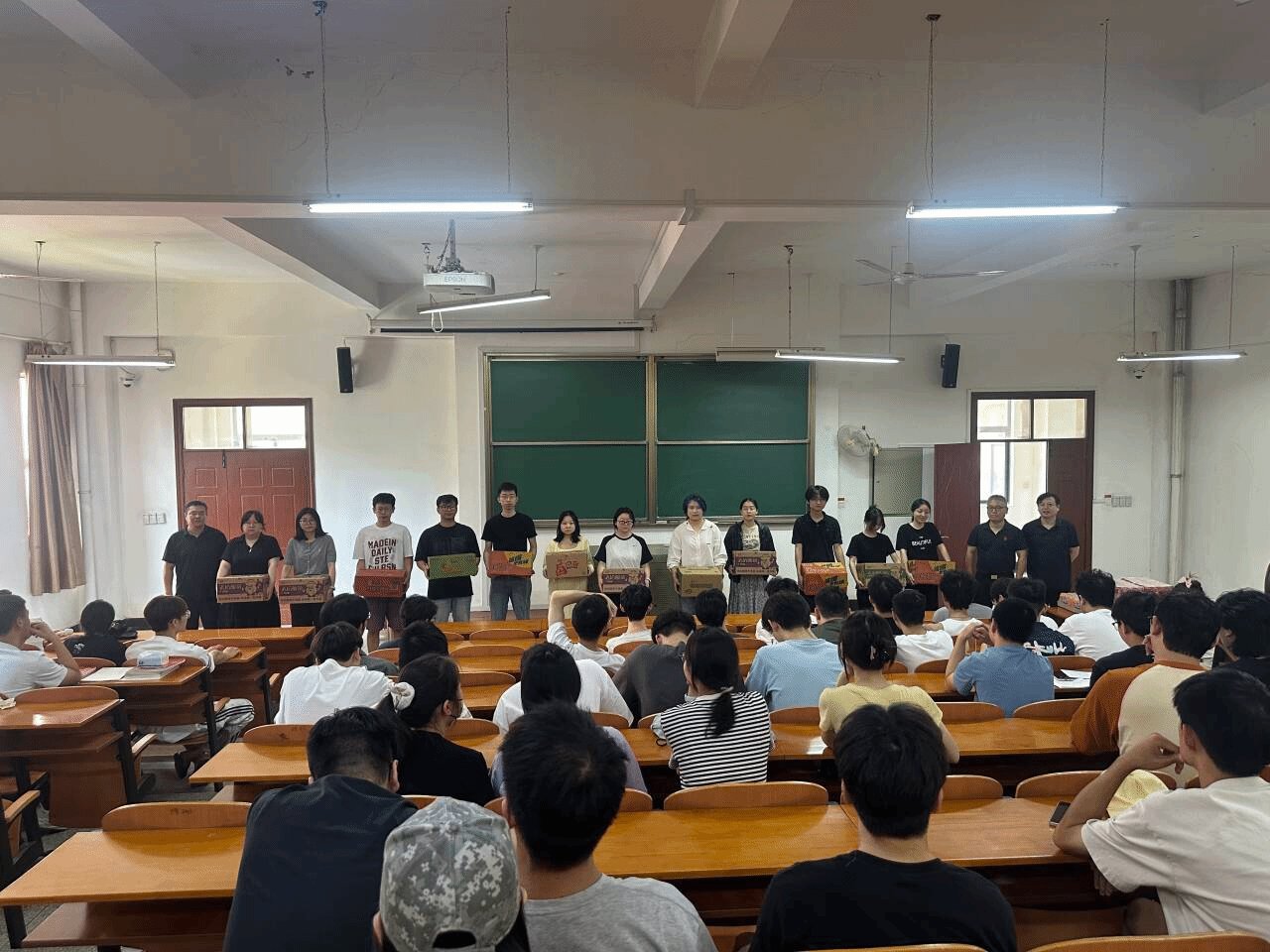 为深入了解暑期留校韦德体育官方平台b