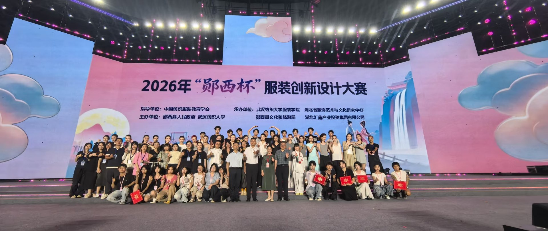 彰显高校社会服务职能的务实举措