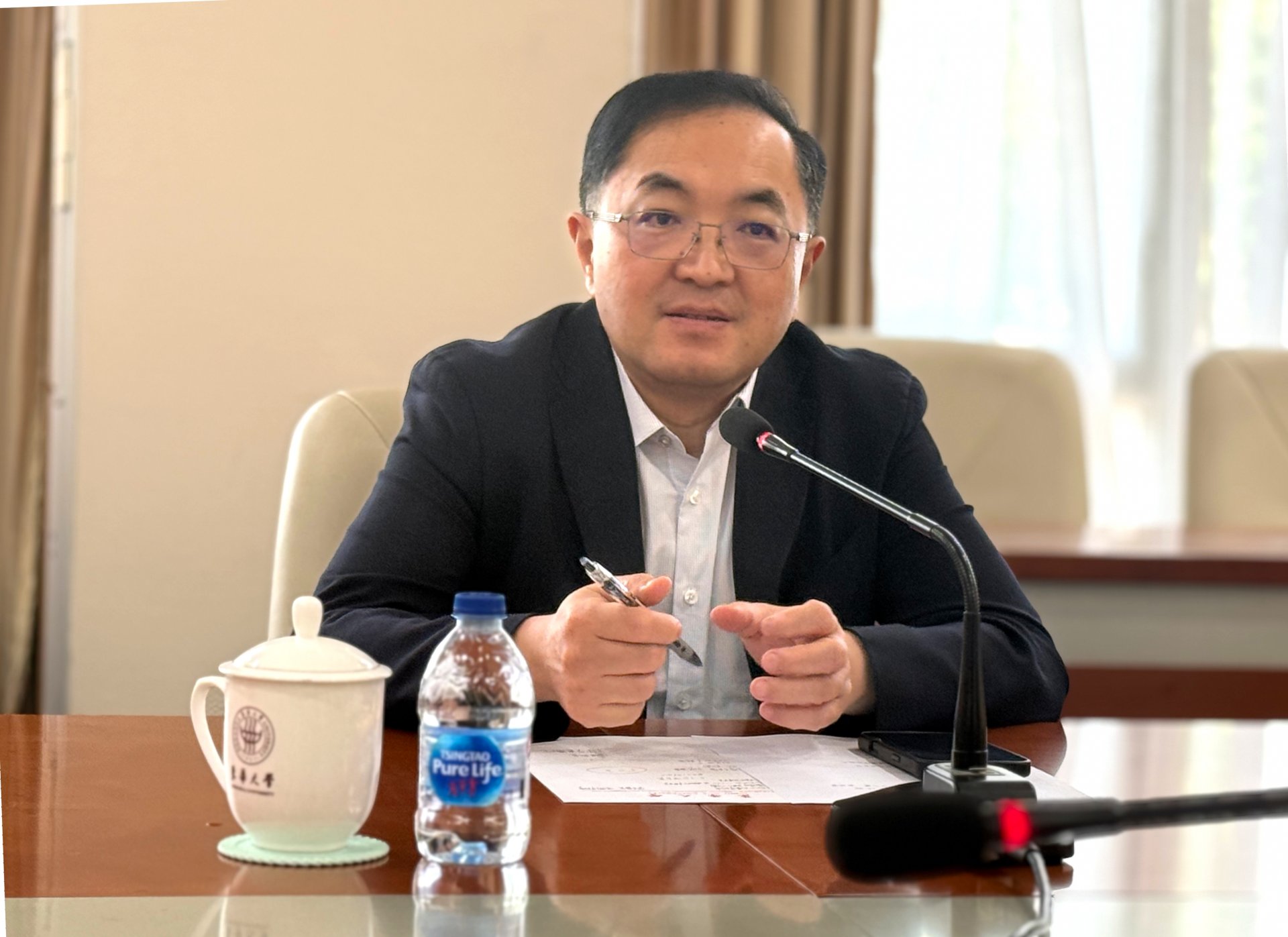 校长傅欣带队到东华大学调研交流